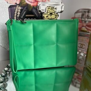NWOT Green Clutch